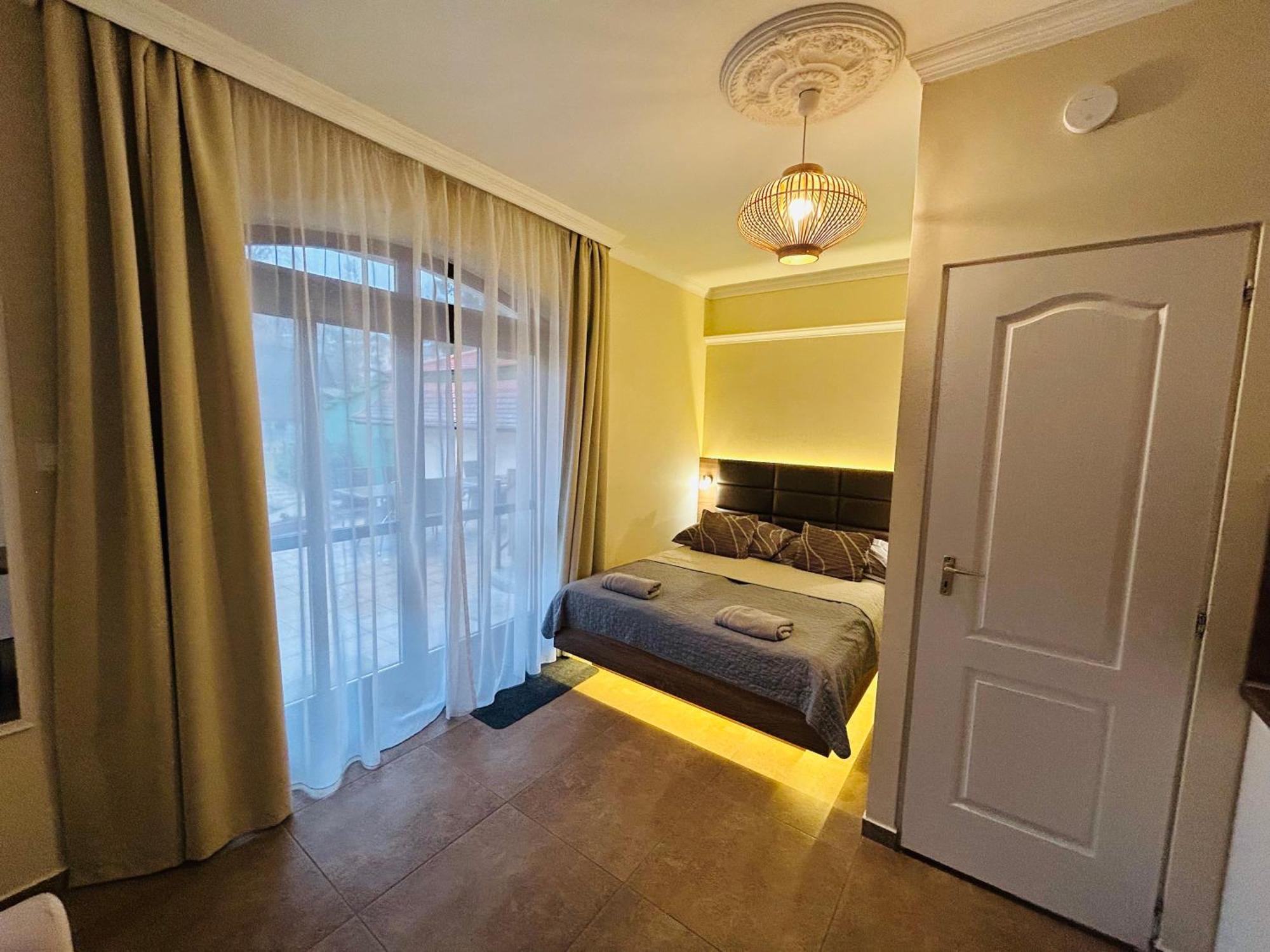 Harmonia Vendeghaz Hotel Miskolc Exterior photo