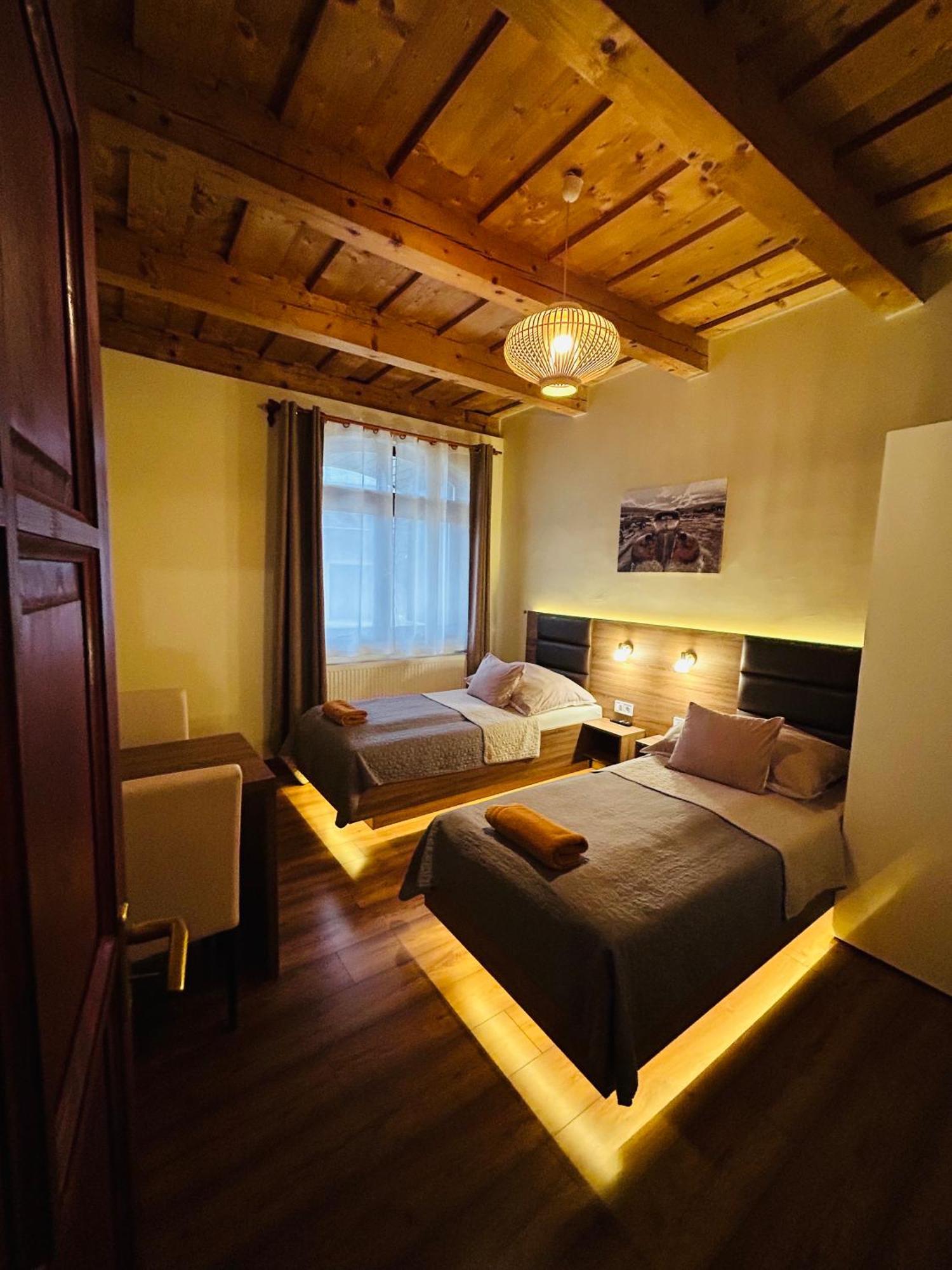 Harmonia Vendeghaz Hotel Miskolc Exterior photo